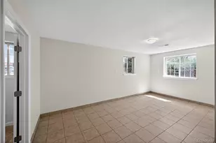 2201 Oakland St, Aurora, CO 80010 - Photo 11