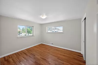 2201 Oakland Street, Aurora, CO 80010 - Photo 9
