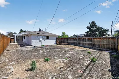 2201 Oakland Street, Aurora, CO 80010 - Photo 15