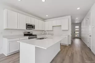 479 S Salida St, Aurora, CO 80017 - Photo 5