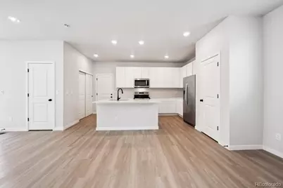 4739 N Valdai Court, Aurora, CO 80119 - Photo 7