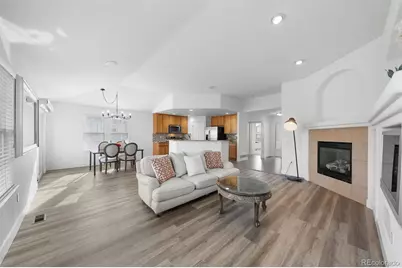 7790 S Quatar Court, Aurora, CO 80016 - Photo 5