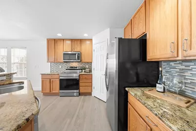 7790 S Quatar Court, Aurora, CO 80016 - Photo 11