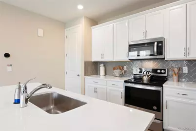 21411 E 60th Avenue, Aurora, CO 80019 - Photo 7