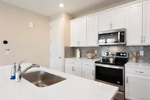 21411 E 60th Ave, Aurora, CO 80019 - Photo 7