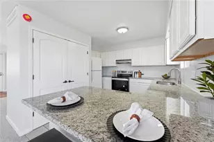 551 W Crestline Cir, Littleton, CO 80120 - Photo 5