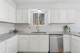 551 W Crestline Cir, Littleton, CO 80120 - Photo 7