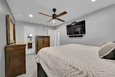 1922 Danube Way, Aurora, CO 80011 - Photo 17