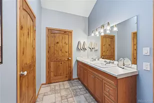 30880 Manitoba Dr, Evergreen, CO 80439 - Photo 23