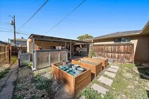 3653 Locust St, Denver, CO 80207 - Photo 25