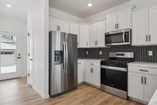 341 N Bersshine St, Watkins, CO 80137 - Photo 5