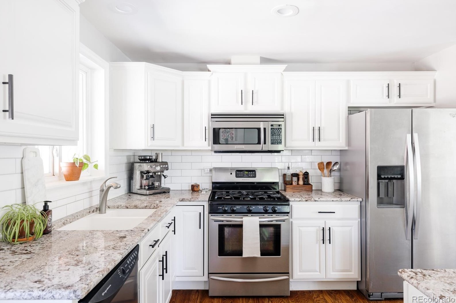 1390 Dahlia St, Denver CO  80222-3414 exterior