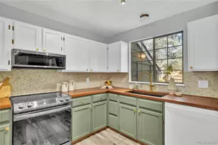 18578 E Whitaker Cir, Aurora, CO 80015 - Photo 29