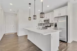 22330 E Mansfield Pl, Aurora, CO 80018 - Photo 5