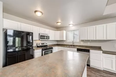 2308 S Genoa Way, Aurora, CO 80013 - Photo 13