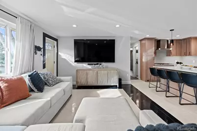 642 S Racine Street, Aurora, CO 80012 - Photo 5