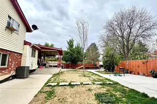 12882 E Center Ave, Aurora, CO 80012 - Photo 21