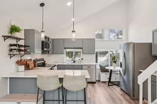 10205 E Peakview Ave, Englewood, CO 80111 - Photo 9