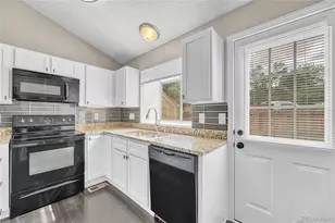 1148 S Ventura Cir, Aurora, CO 80017 - Photo 11