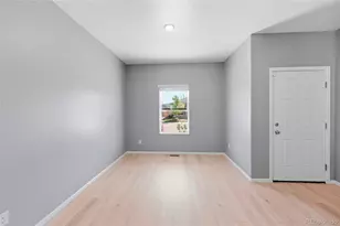 389 Maple St, Bennett, CO 80102 - Photo 5