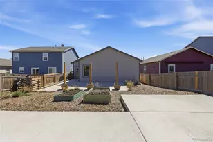 389 Maple St, Bennett, CO 80102 - Photo 25