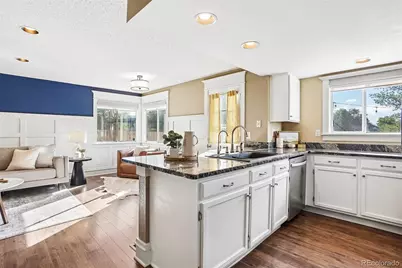4915 S Flanders Court, Aurora, CO 80015 - Photo 11