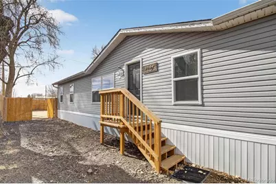 811 Plum Avenue, Lochbuie, CO 80603 - Photo 1