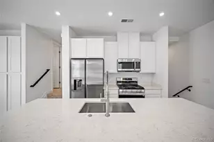 2060 S Holly St, Denver, CO 80222 - Photo 11