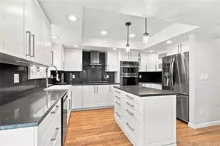 1721 E Phillips Ave, Centennial, CO 80122 - Photo 9