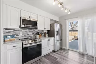 1090 S Newark St, Aurora, CO 80012 - Photo 15