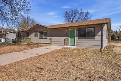 1090 S Newark Street, Aurora, CO 80012 - Photo 3