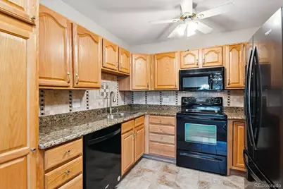 585 S Alton Way #4D, Denver, CO 80247 - Photo 3