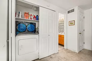 933 S Evanston Cir, Aurora, CO 80012 - Photo 9