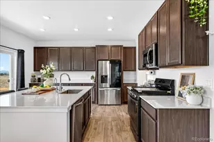 10271 Tucson St, Commerce City, CO 80022 - Photo 5