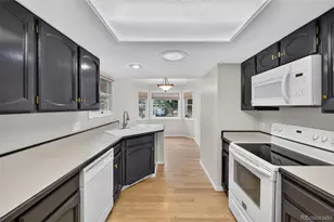 2577 S Independence Ct, Denver, CO 80227 - Photo 9