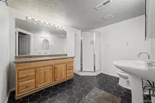 5561 E 117th Ave, Thornton, CO 80233 - Photo 41