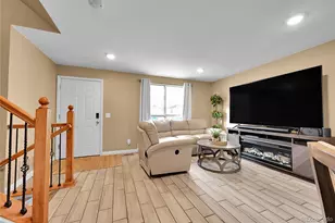 4642 Eureka Ct, Denver, CO 80239 - Photo 17