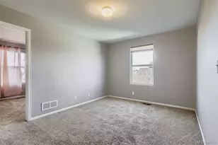 5528 Lewiston Ct, Denver, CO 80239 - Photo 21