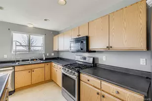 5528 Lewiston Ct, Denver, CO 80239 - Photo 9