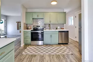 6102 Grape Dr, Commerce City, CO 80022 - Photo 15