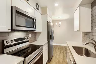 190 E Highline Cir, Centennial, CO 80122 - Photo 3