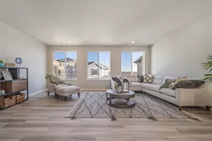 46597 Sunflower Ln, Bennett, CO 80102 - Photo 9