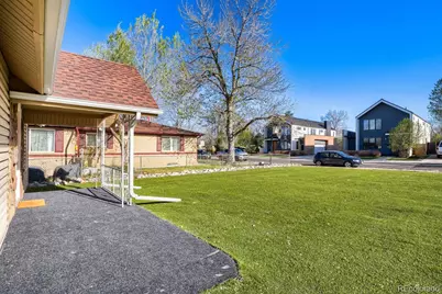 2263 W Parkhill Avenue, Littleton, CO 80120 - Photo 9