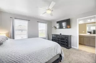 21843 E 8th Ave, Aurora, CO 80018 - Photo 17