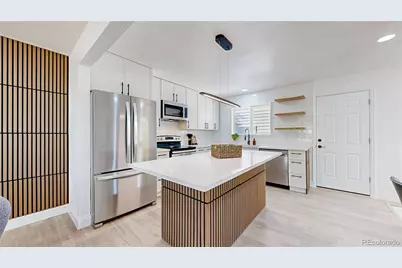 367 S Queen Circle, Lakewood, CO 80226 - Photo 9