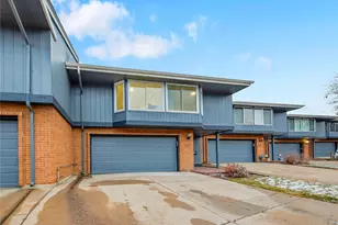 3532 S Hillcrest Dr, Denver, CO 80237 - Photo 15