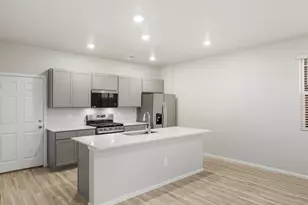 795 N Tibet St, Aurora, CO 80018 - Photo 5