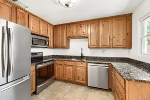 930 Victor St, Aurora, CO 80011 - Photo 3