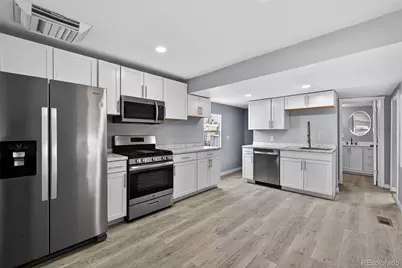 2100 W 100th Avenue, Thornton, CO 80260 - Photo 11