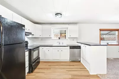 900 Mountain View Avenue, Longmont, CO 80501 - Photo 9